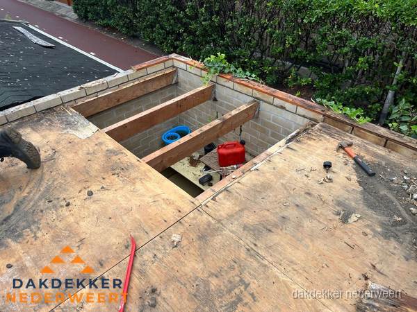 Plat dak vervangen met open constructie in Nederweert