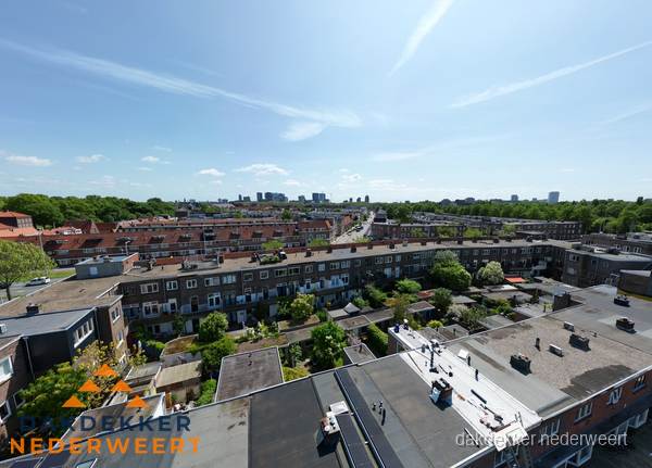 Luchtfoto van daken en dakgoten in Nederweert